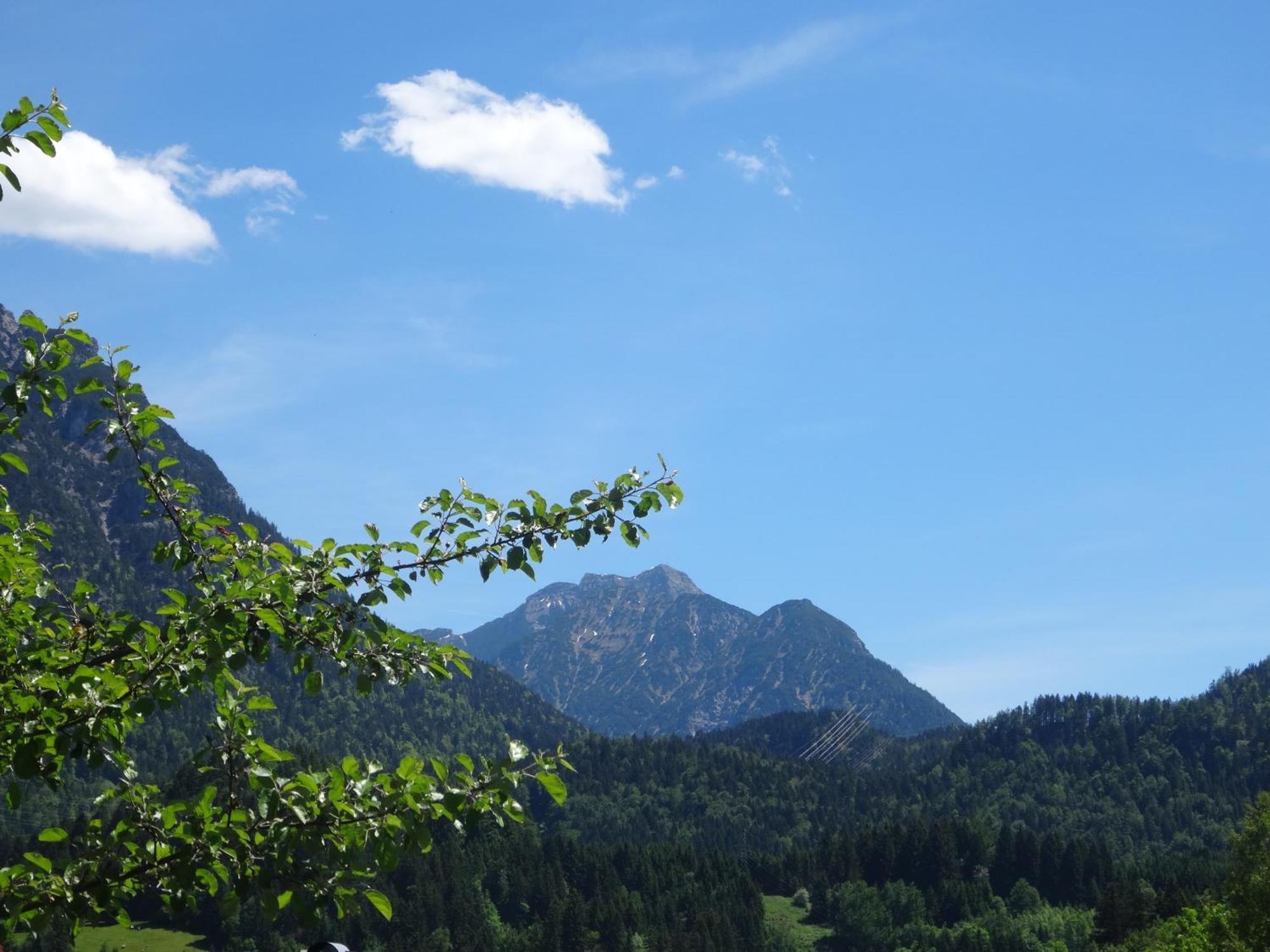 Alpin-Check-In Apartment Reutte Exterior photo